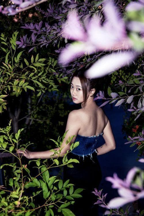 镜头中的女性力量：梁雨茜在时尚与视觉艺术中的创新表达