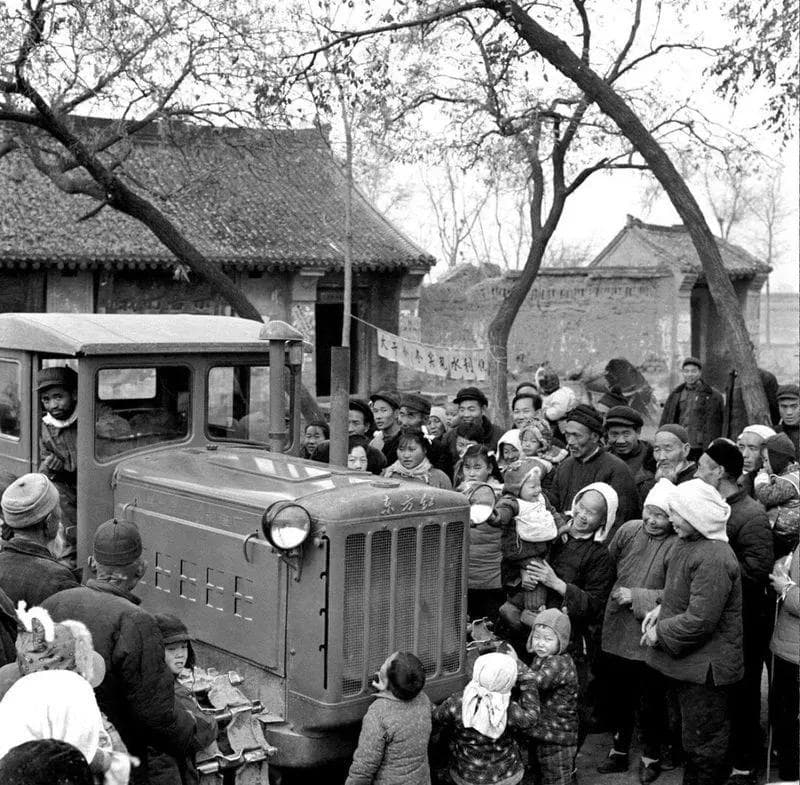 中国第一台拖拉机的诞生：历程、影响与深远意义