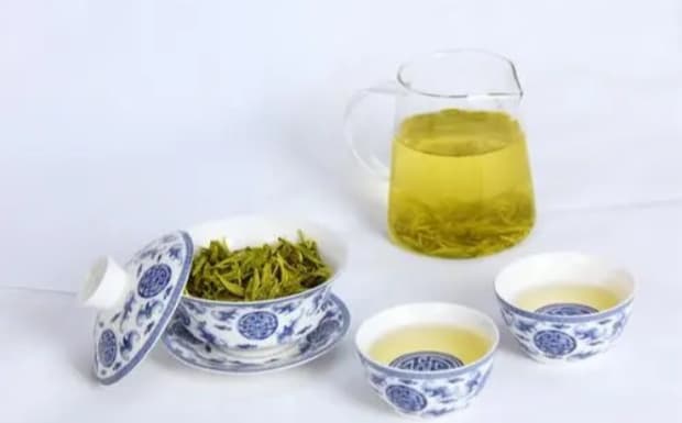 老白茶的种类：从白毫银针到寿眉的品鉴指南