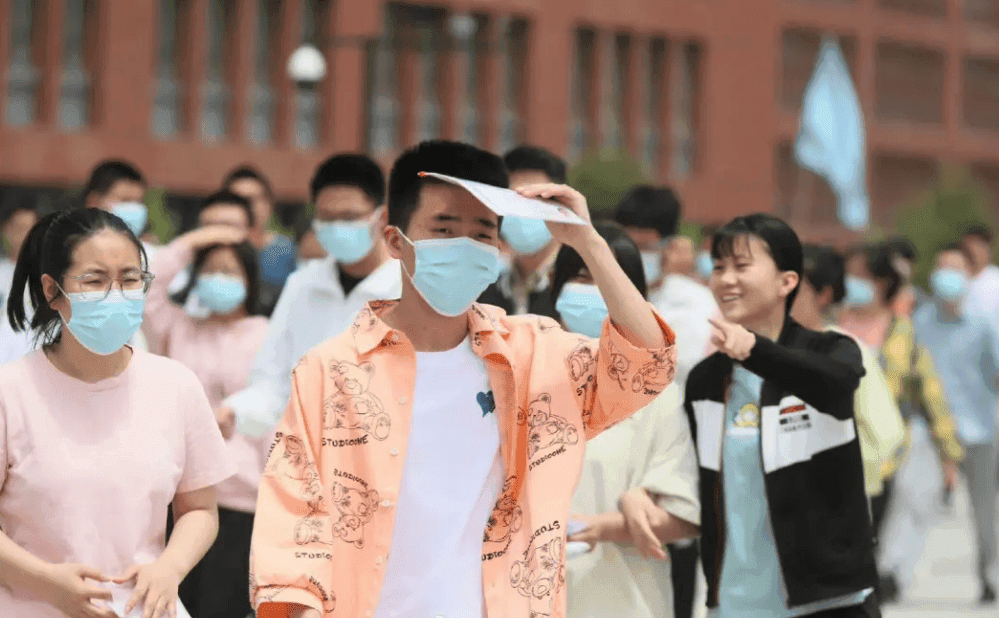 大学即将“取消”录取批次？不再分一二本，新规或于25年执行？