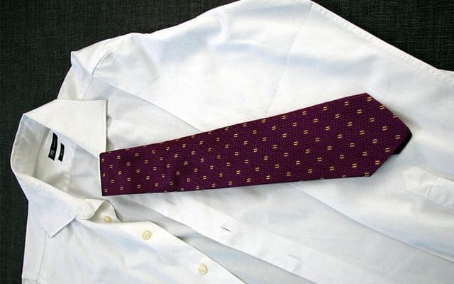 西服衬衫怎么洗 西服衬衫清洗保养注意事项