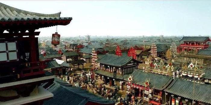 《长安十二时辰》：建筑场景的艺术之美