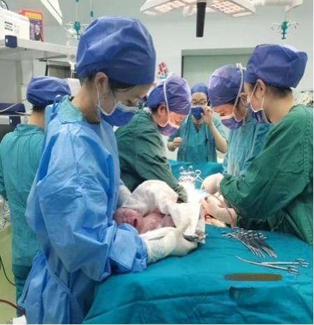 长沙市妇幼保健院11分钟紧急剖宫产，成功救治大出血孕妇