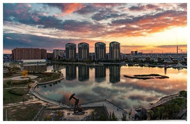 东北四线城市：“大庆”迎来时代发展红利，未来即将破茧重生么？