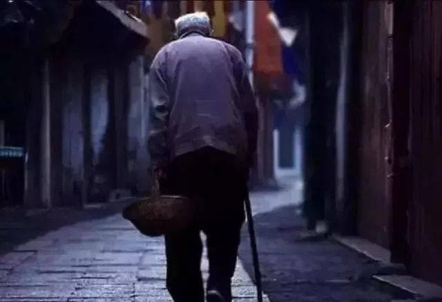 “父母去，人生只剩归途”：后半句里藏着的人生真谛