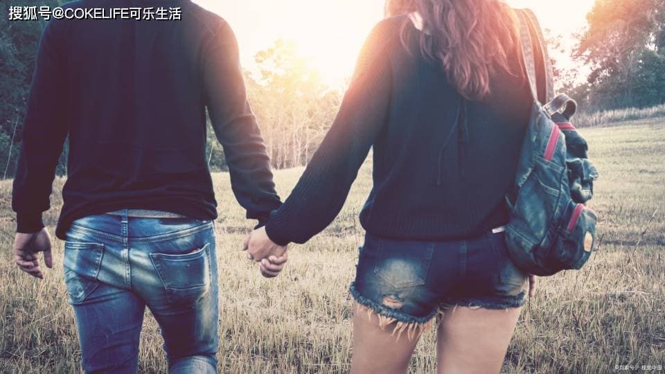 如何通过自我成长来预防伴侣间的冲突？