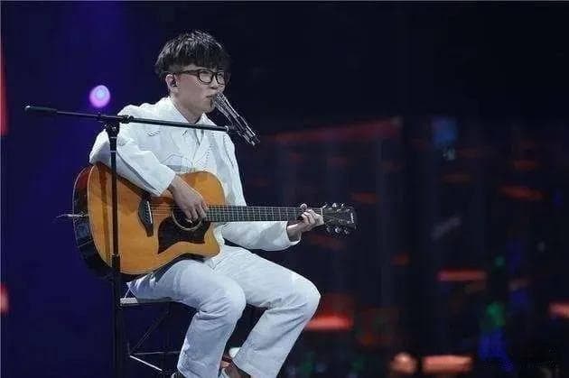 《无名的人》登顶2024年热门歌曲榜：一首献给普通人的赞歌