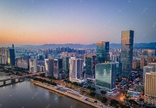 中国大陆GDP十强省会人均GDP比拼：谁更接近初等发达经济体？