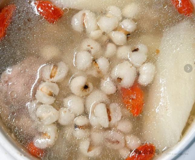 中国十大药膳汤：山药枸杞猪骨汤和红枣黄芪炖鸽子的制作方法