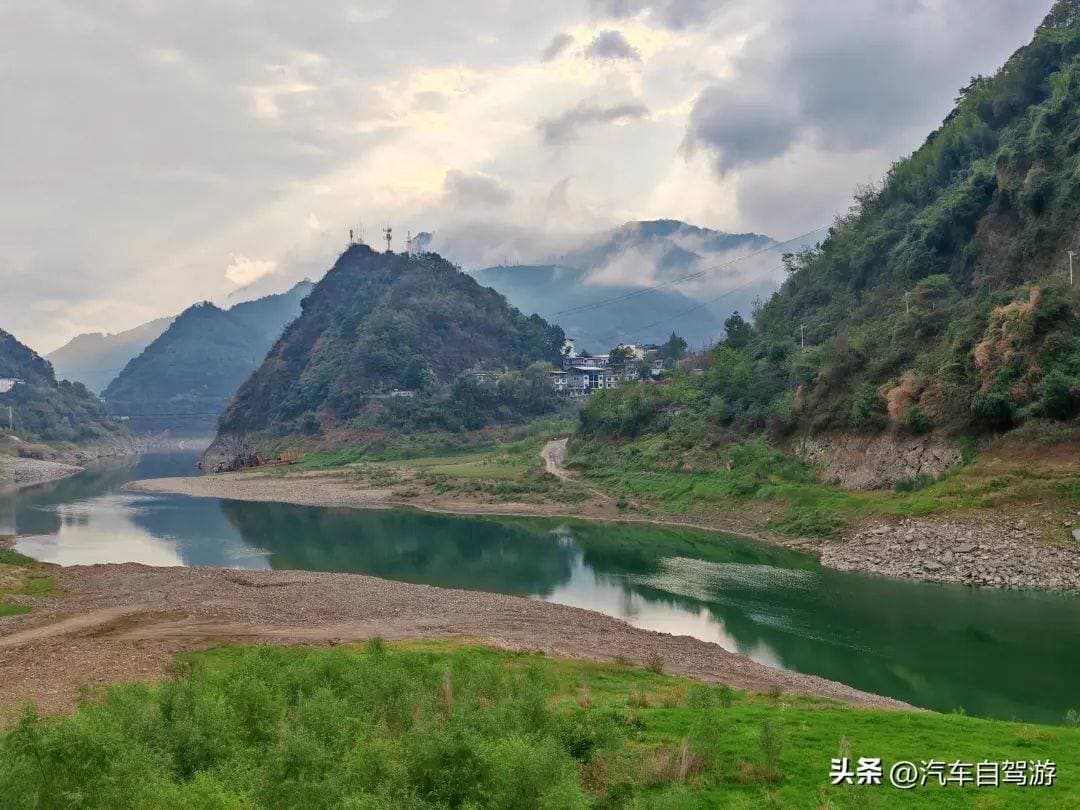 自驾秦巴1号风景道，穿越山河采撷安康的浓艳秋色（路书及地图）