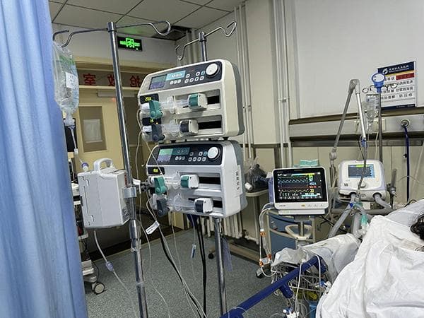 急诊团队协作与及时救治：成功挽救喉癌术后患者的生命