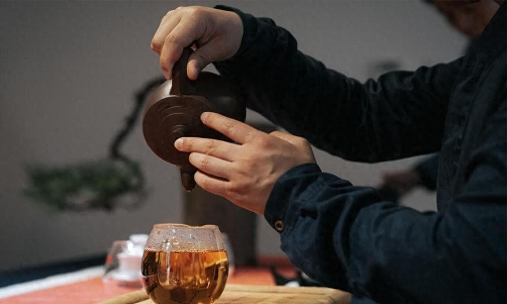 红茶和绿茶，哪个对身体更好？北大研究给出了答案，你喝对了吗？