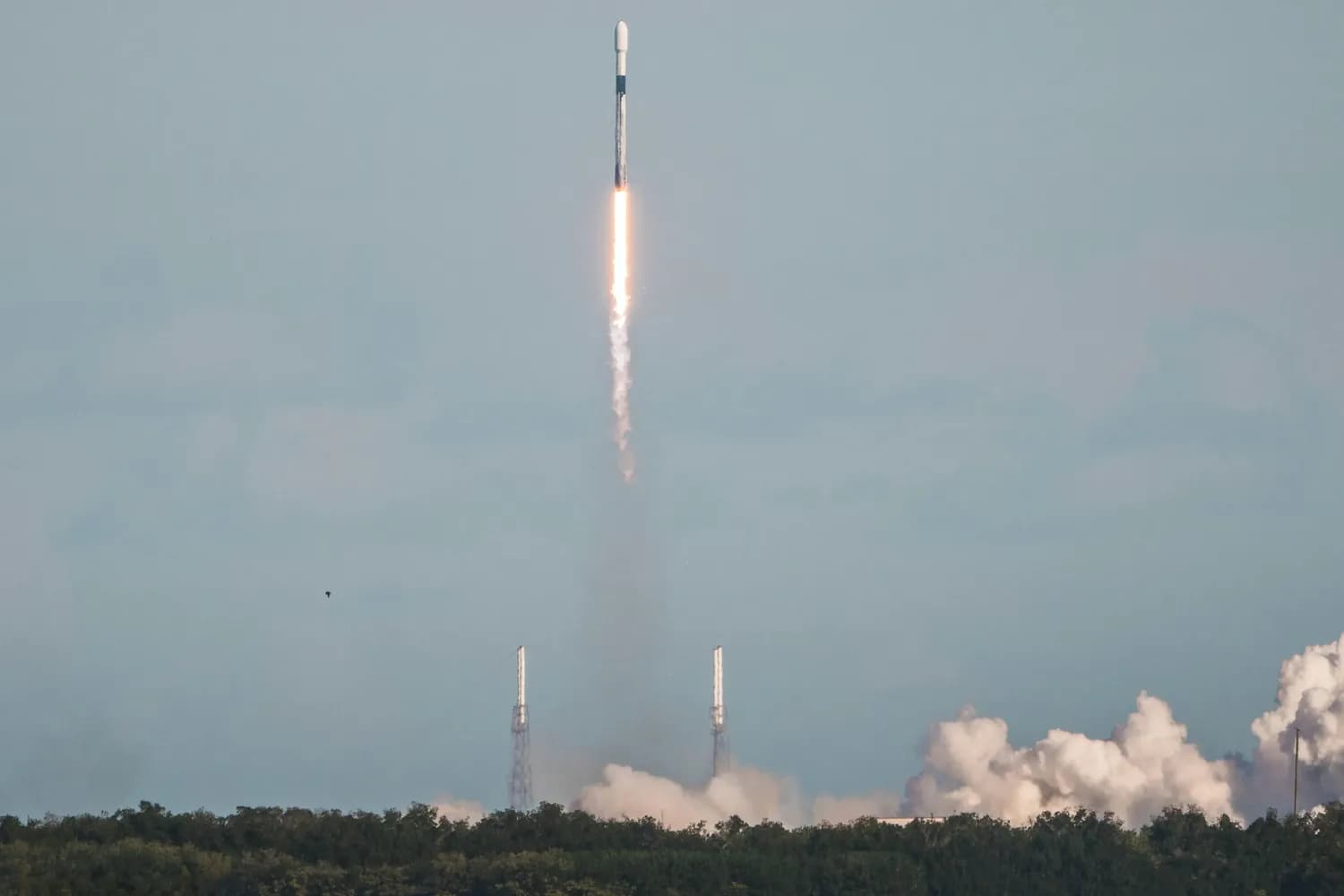 长征二号丁火箭一箭四星发射成功：揭秘背后的关键技术
