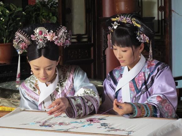 《甄嬛传》中的清代宫廷服饰赏析
