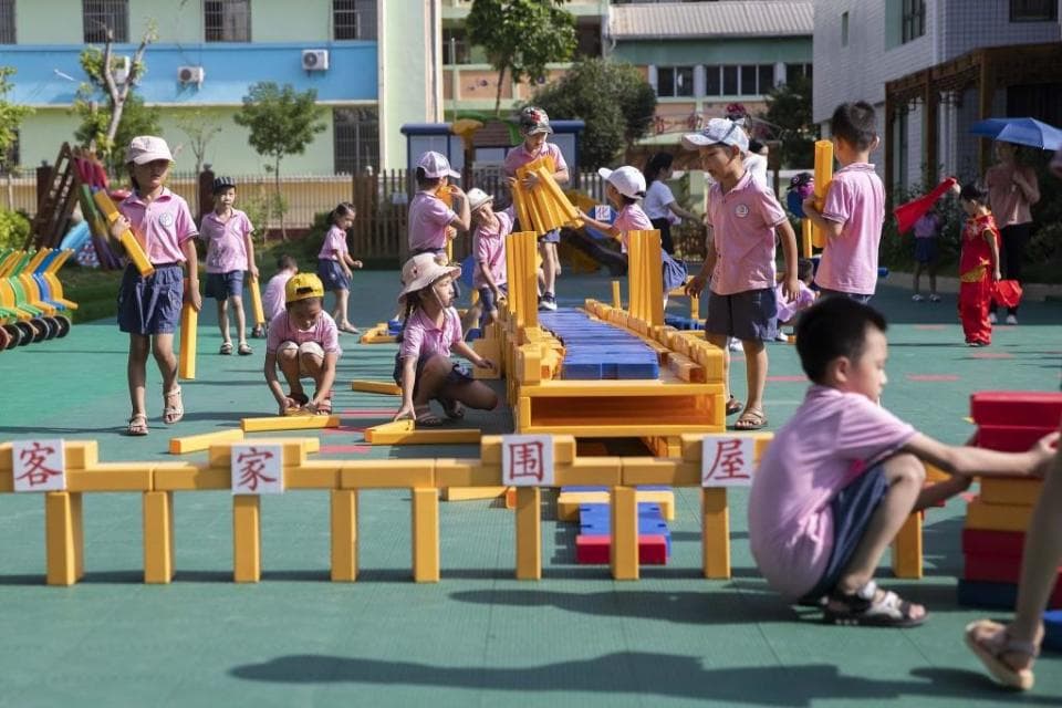 武平县推进客家话传承：将客家方言教育纳入课程计划