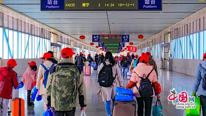 时评：春运大潮，“流动中国”的时代镜像