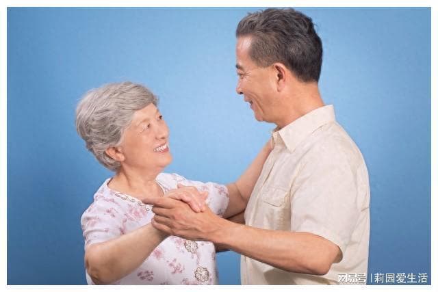 老年人寻找老伴：如何实现两全其美？