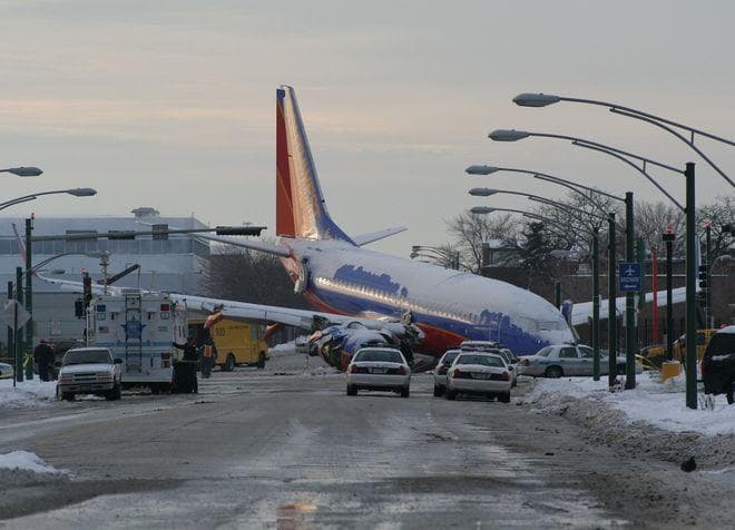 波音737-800客机24年27次重大事故梳理