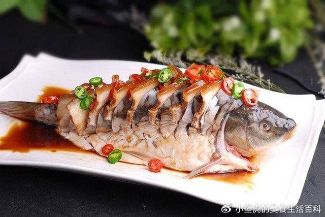 天冷了，不管蒸哪种鱼，放4种料就可以了，关系不腥，也好吃