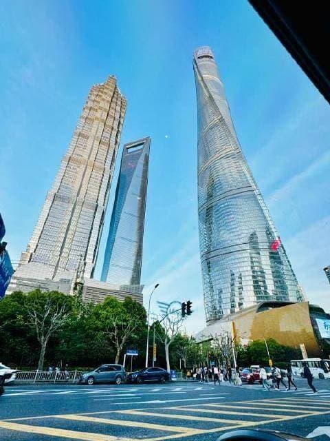 国内城市GDP十强榜单，上海东方之珠稳居榜首，苏州2.6万亿