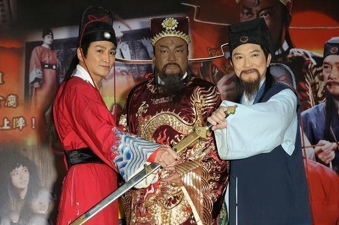 《包青天》经典台词赏析：铁面无私的法治精神永流传