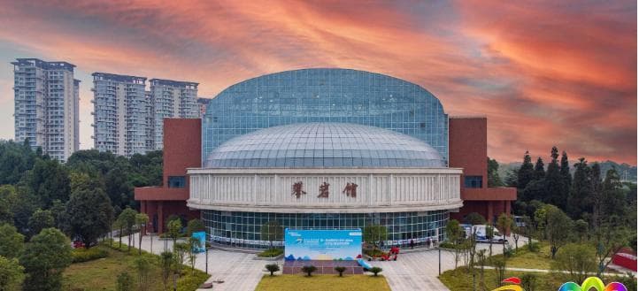 贵州：喀斯特地貌成就四大攀岩基地，跻身国际赛场