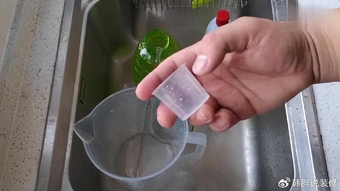 这才是“84消毒液”的正确用法，很多人都用错了，难怪没有效果