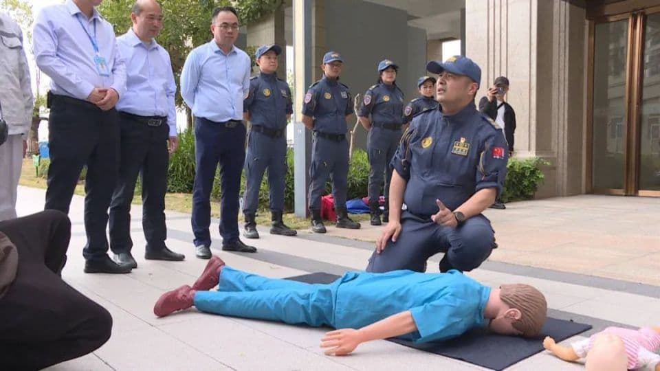 应急培训进小区 守好居民“平安线”