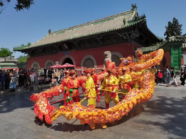 河北正定古城：宋代建筑瑰宝隆兴寺与红楼拍摄地