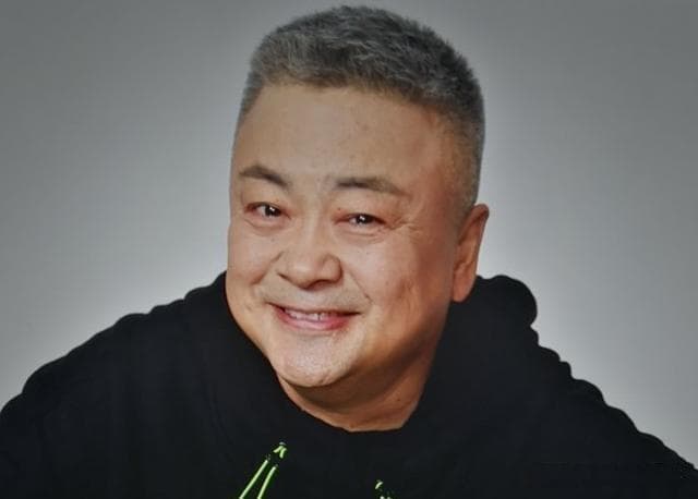 《炊事班的故事》演员现状：胖洪59岁了，小毛47岁了