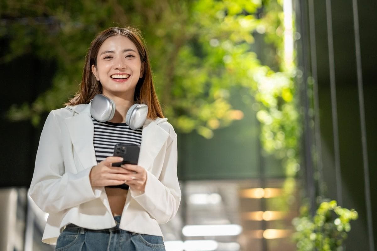 「晚上好」的日語要怎麼說呢？解說「Konbanwa」的含意以及使用方法