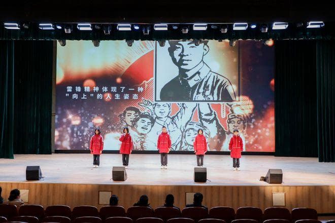 传递时代正能量 学习雷锋好榜样——铁一陆港开展“学雷锋”志愿服务系列活动