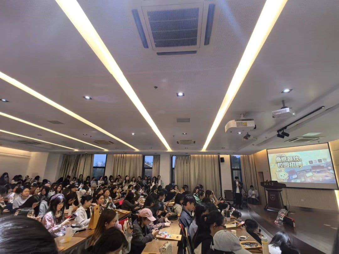 花钱请人来听招聘会？起底大学校招中的"托"