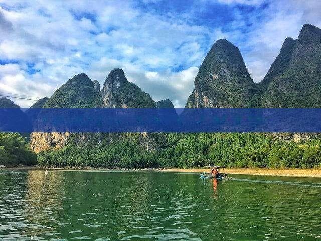 南京到云南8日旅游全攻略：行程规划、景点推荐与实用贴士