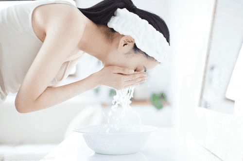 为什么要定期更换毛巾和牙刷？