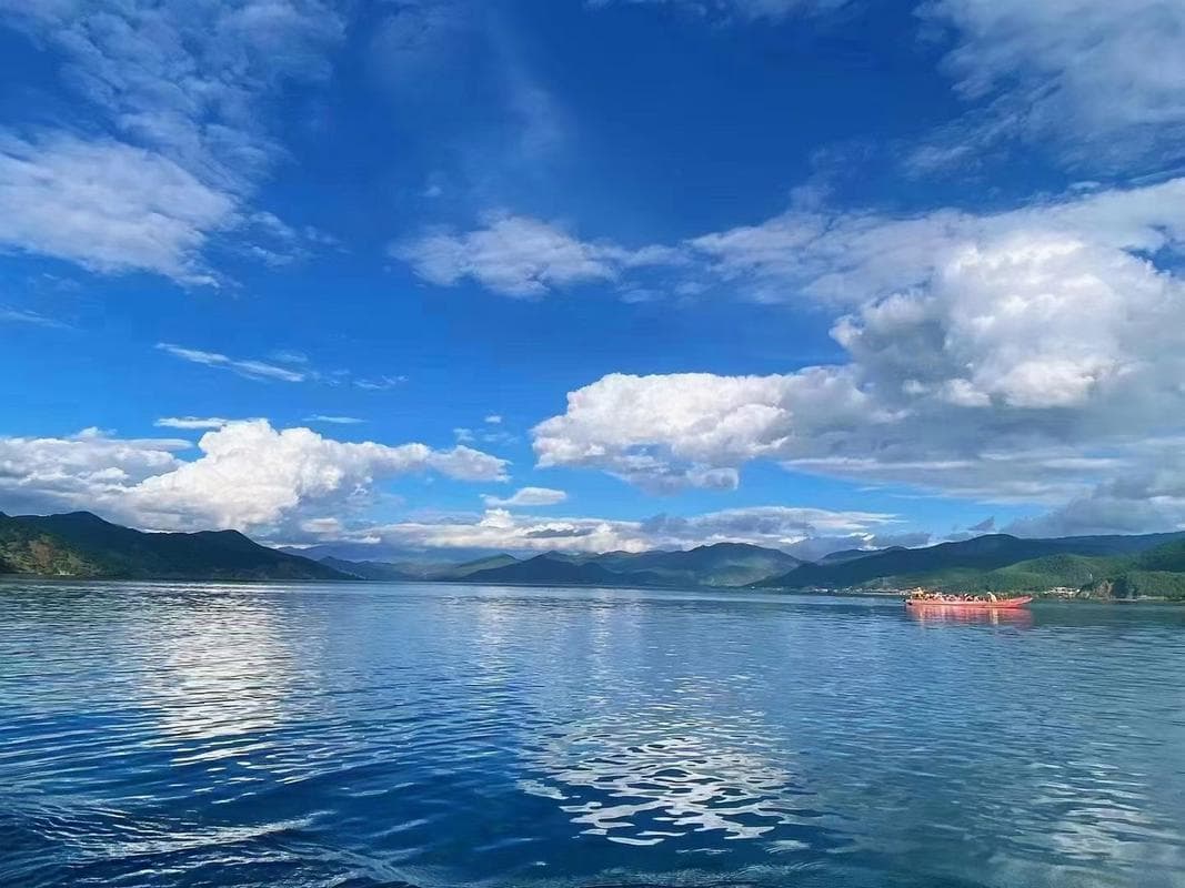 泸沽湖,人间仙境，自然奇观