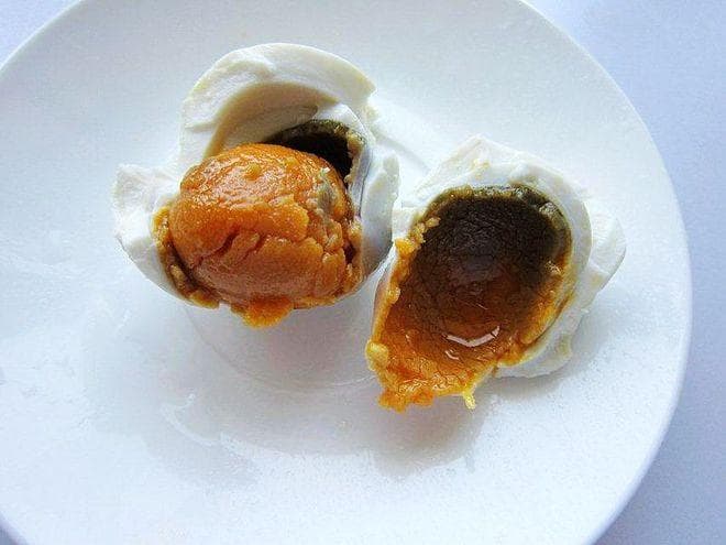 怎样腌鸡蛋冒油还不太咸？