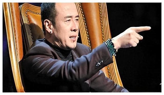 杨坤：从乐坛巅峰到街头卖唱，一言难尽的人生转折