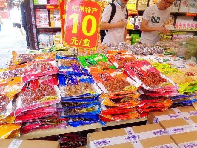 杭州特色小吃全攻略：从虾爆鳝面到西湖藕粉