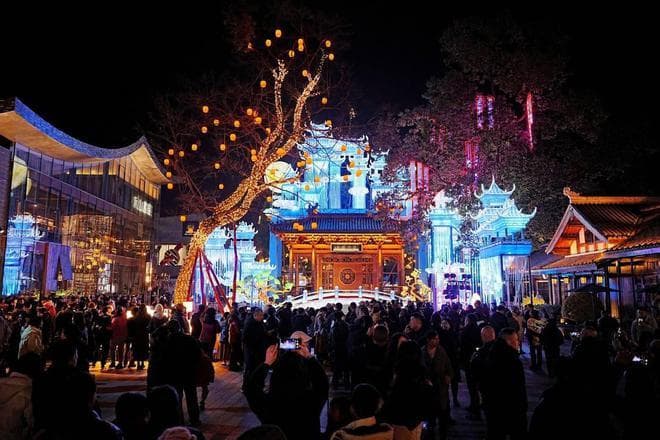 赏灯会 游古城 听音乐 临邛古城邀你来过大年！