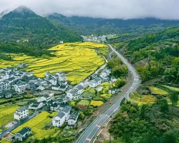 以景引路、以路串景，婺源旅游公路究竟有多美？
