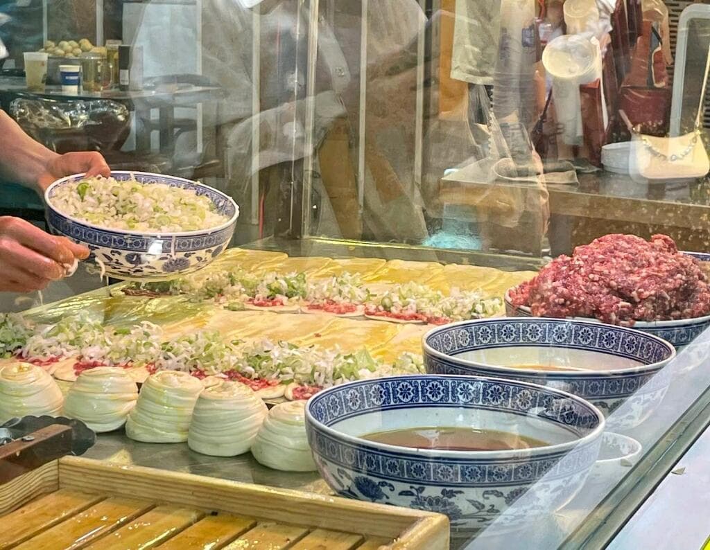 走进西安：六大特色美食带你领略千年古都的味觉魅力