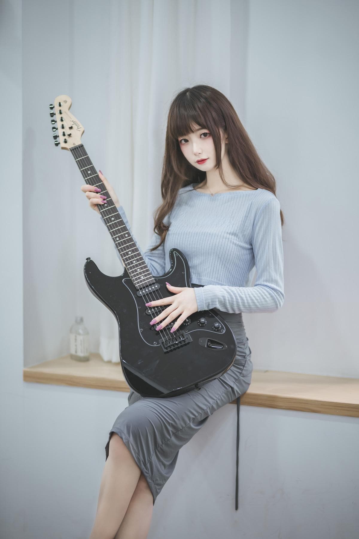 Cosplay 封疆疆 v 吉他妹妹：独特造型惊艳登场