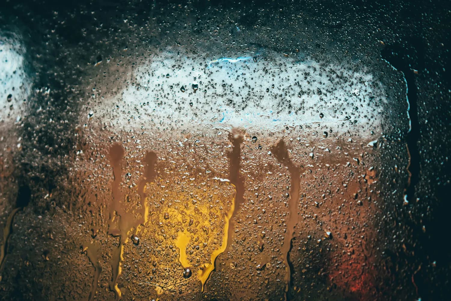 楼上漏水，商业保险能帮你挽回损失吗？