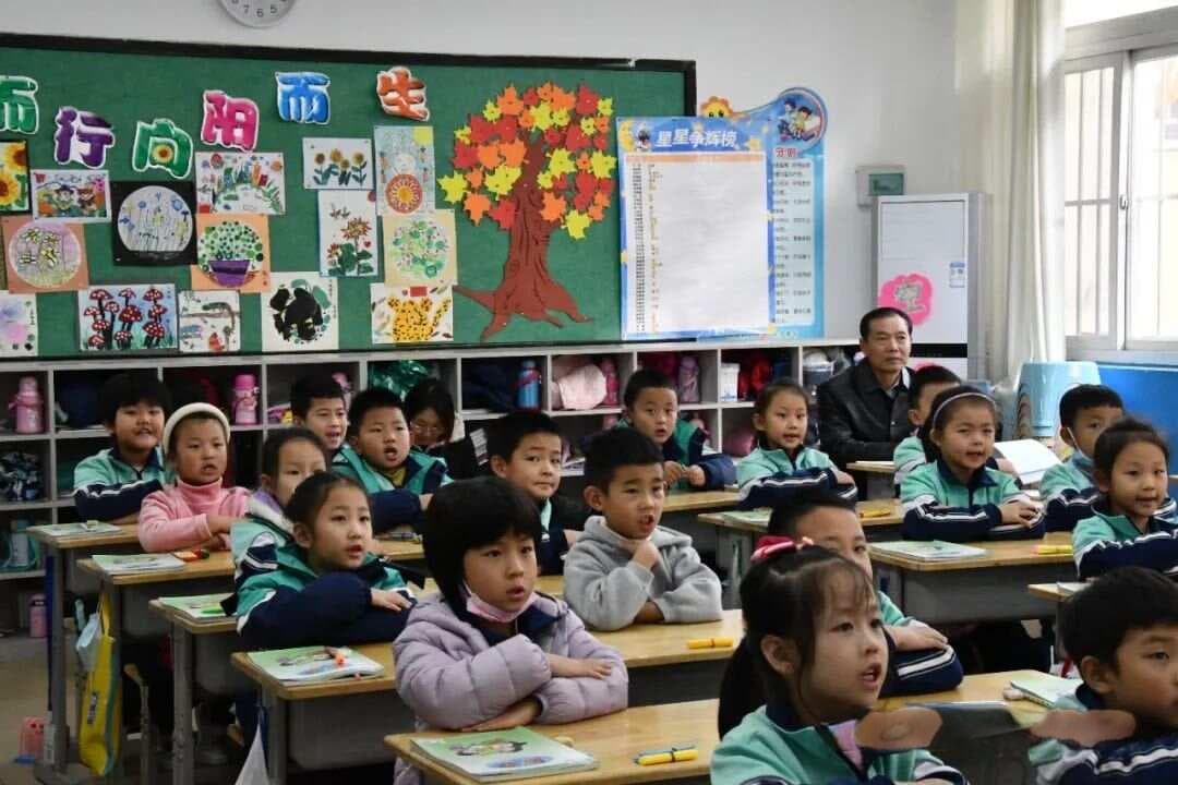 灌输式教学与启发式教学