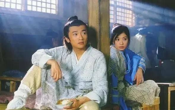 赵薇苏有朋再聚首，回忆《老房有喜》里的上海变迁