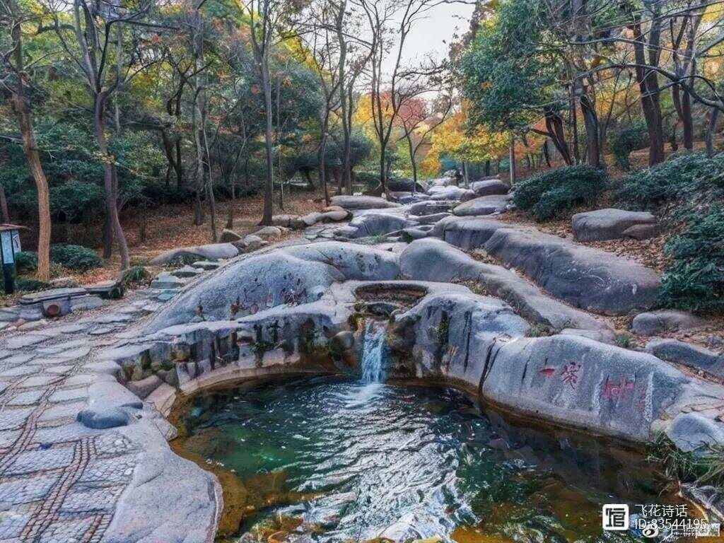 飘在古诗词里的云朵：九首经典诗句里的白云之美