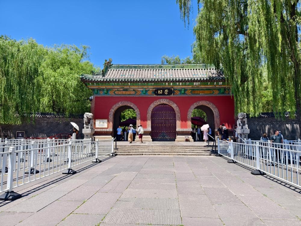 晋祠三绝和三宝，中国最早的皇家祭祀园林，课本上的文物太美了