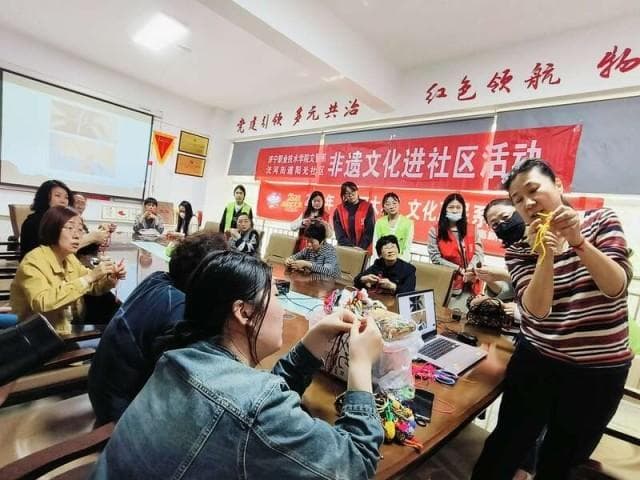 青春志愿行 追“锋”正当时