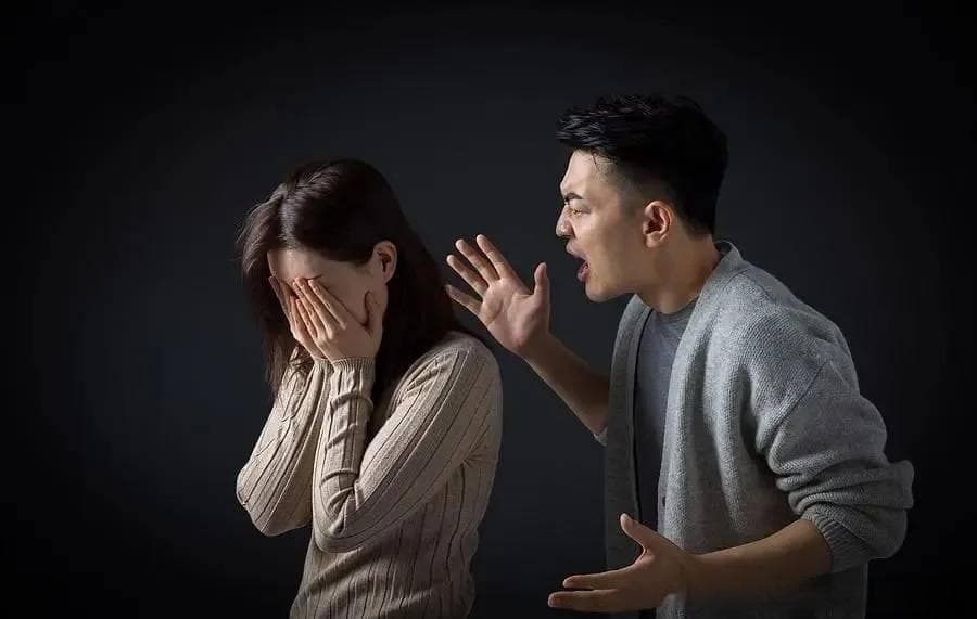 中年婚姻危机：如何识别与应对